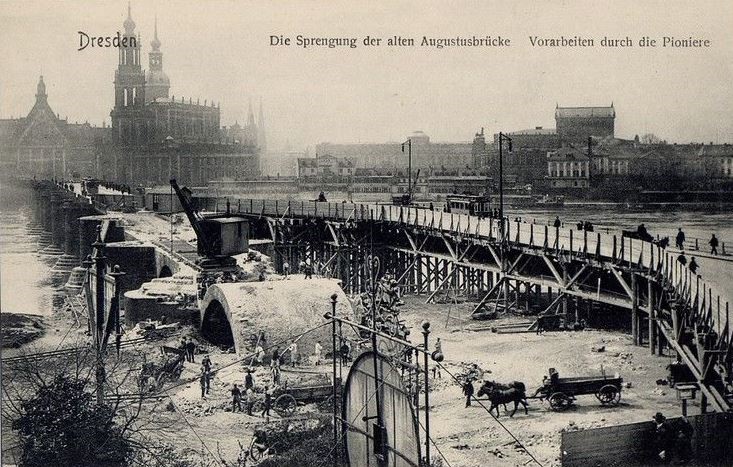 Augustusbrücke - kleine Interimsbrücke  Dresden