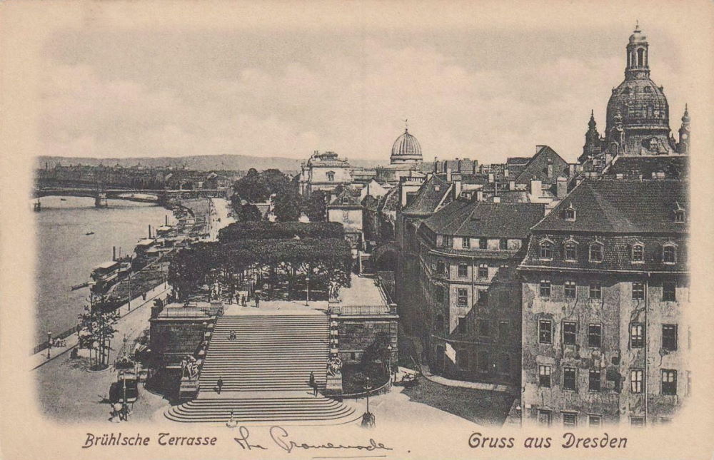 Brühlsche Terrasse - von der Hofkirche (mit Brühlschem Palais)  Dresden