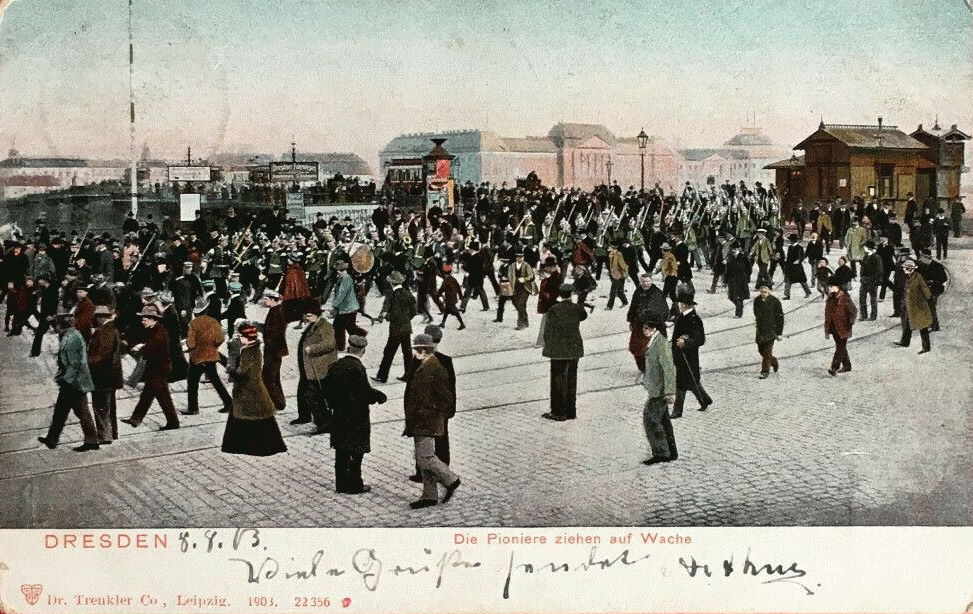 Schloßplatz  Dresden