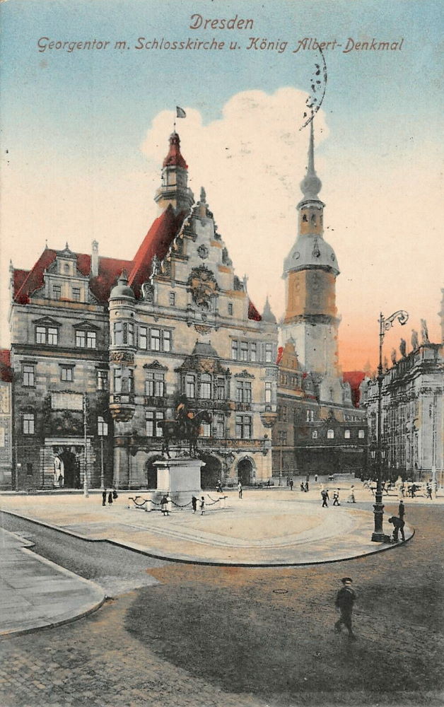 Schloßplatz  Dresden