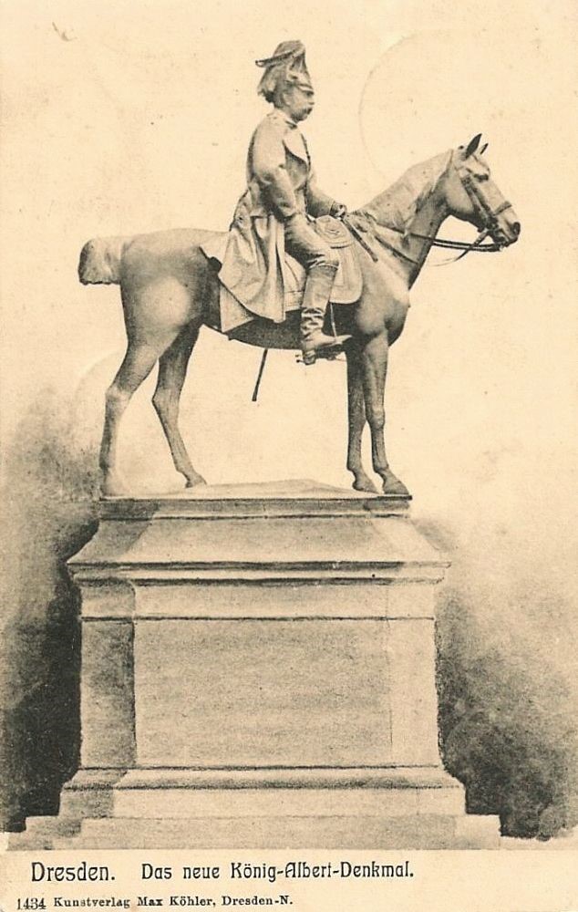 Schlo&szlig;platz  Dresden