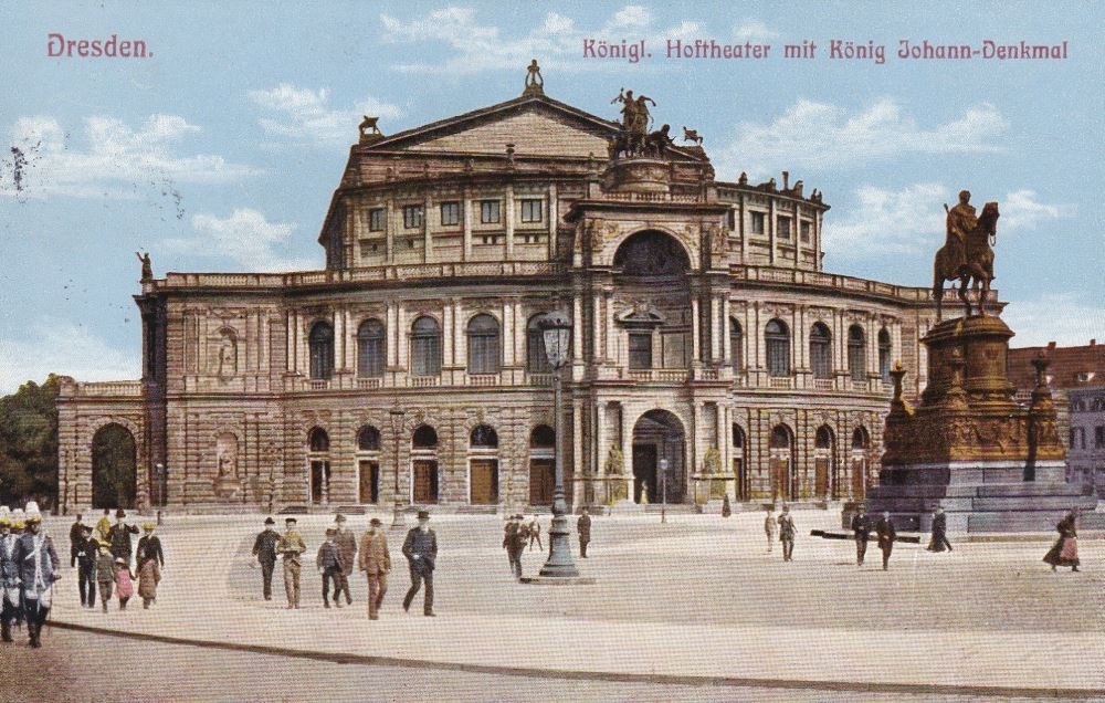 Theaterplatz 2 - Denkmal rechts  Dresden