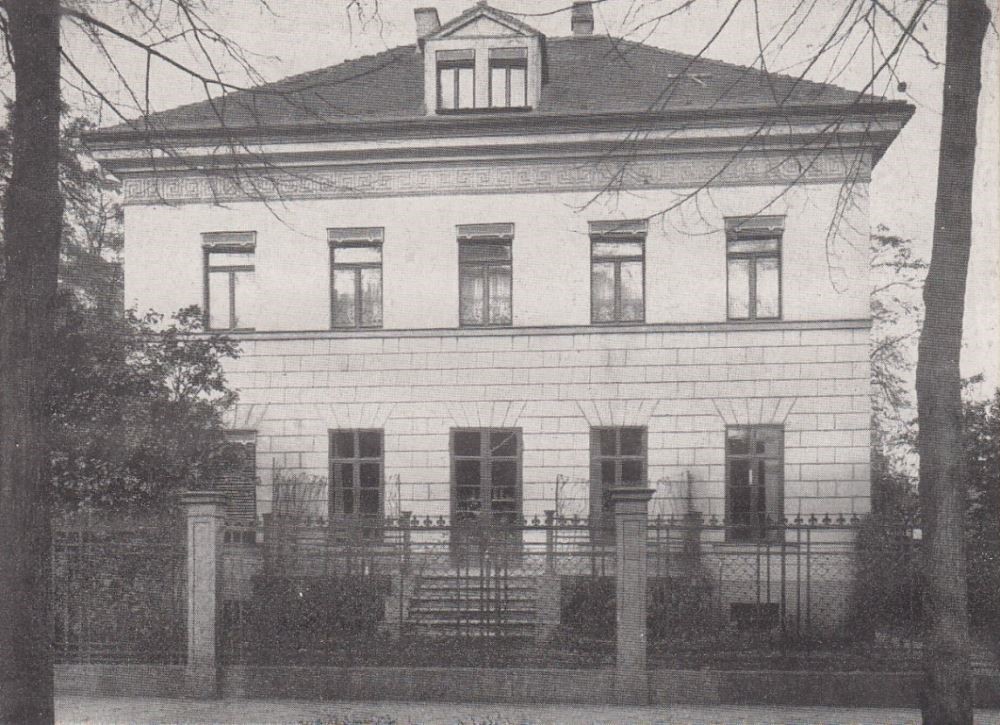 Antonstraße 8 (Hauptallee) / Turnerweg  Dresden