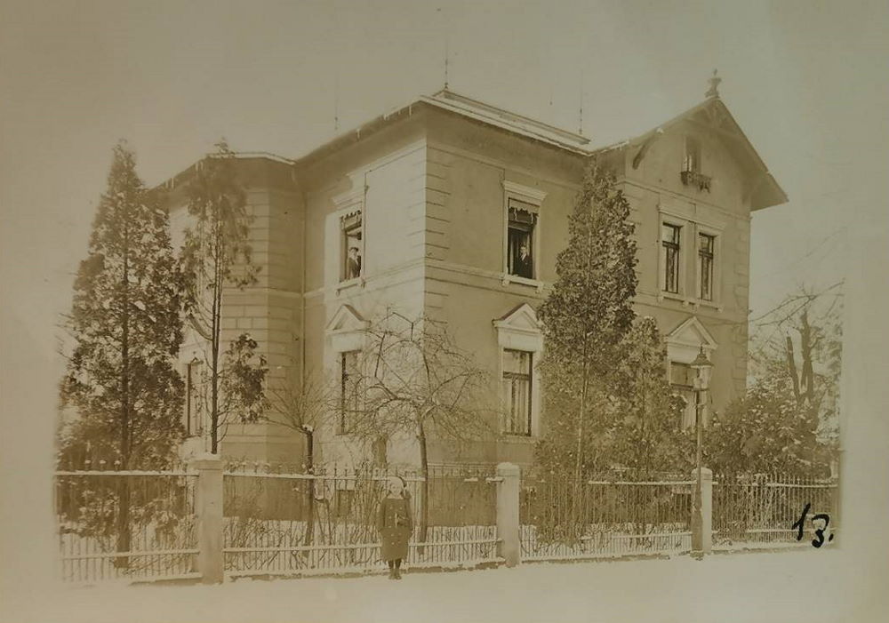 Goetheallee 36 (Emser Allee 36, Naumannstra&szlig;e 5)  Dresden