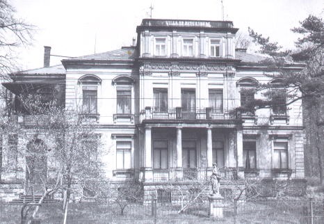Loschwitzer Stra&szlig;e 21 (-1925 Residenz&shy;stra&szlig;e 36, 1925-46 Residenzstra&szlig;e 21)  Dresden