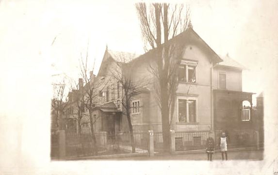 Niederwaldplatz 8 / Gustav-Freytag-Stra&szlig;e  Dresden