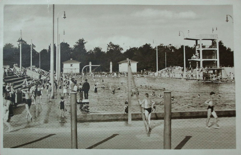 Helmut-Schön-Allee 2 (Hauptallee 2) / Lennéstraße  Dresden