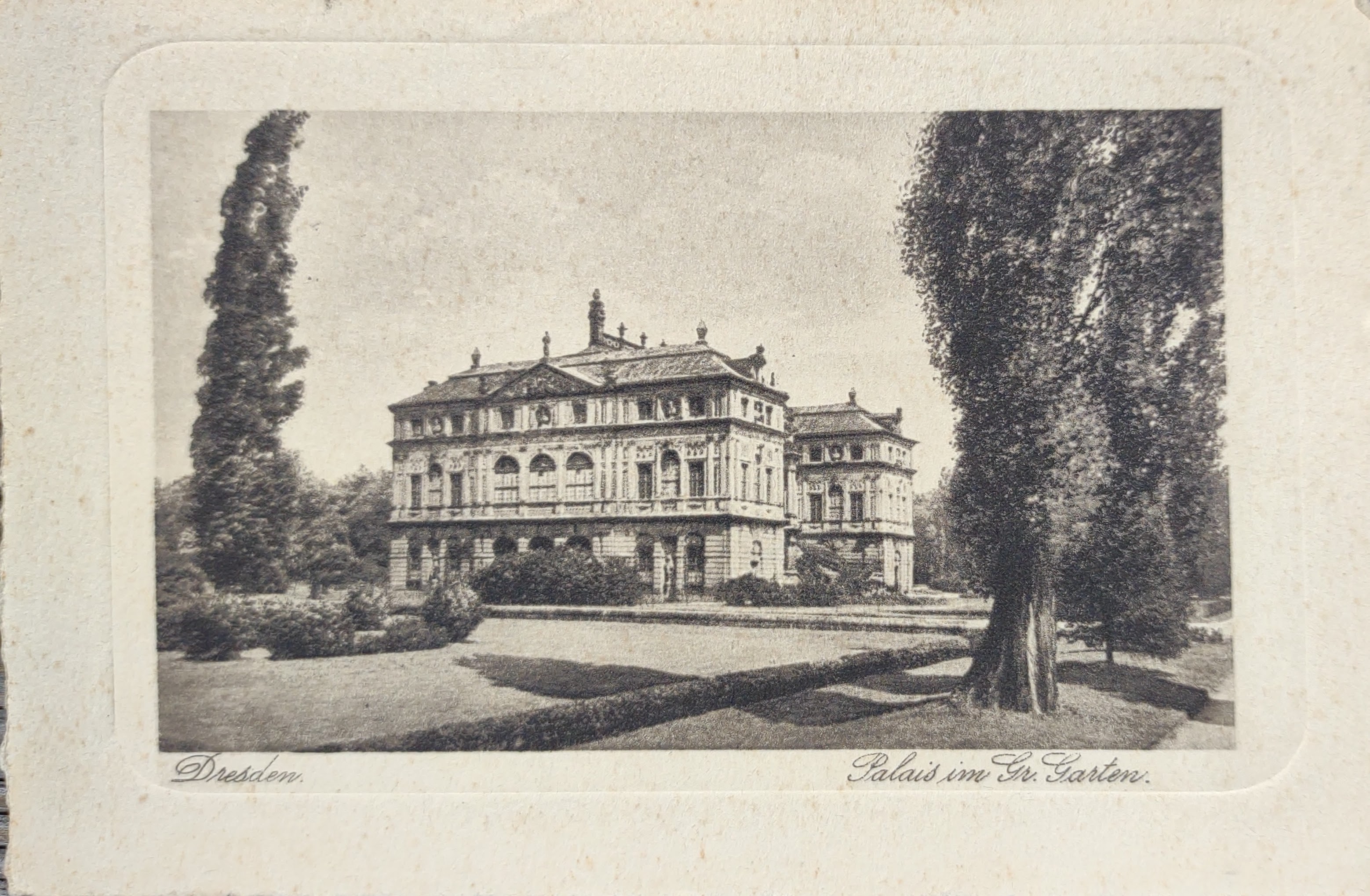 Hauptallee 8 (Gro&szlig;er Garten 14)  Dresden