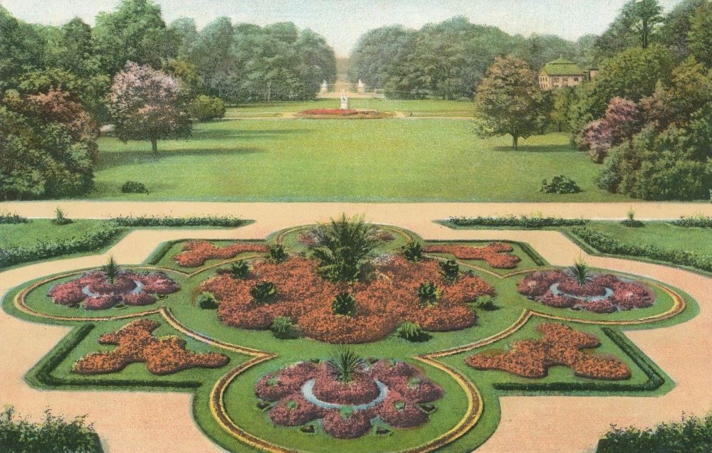 Hauptallee - Parterre mittig vom Palais  Dresden