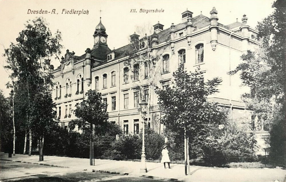 Fiedlerplatz 2 / Fiedlerstra&szlig;e 27 (Trinitatisstra&szlig;e)  Dresden
