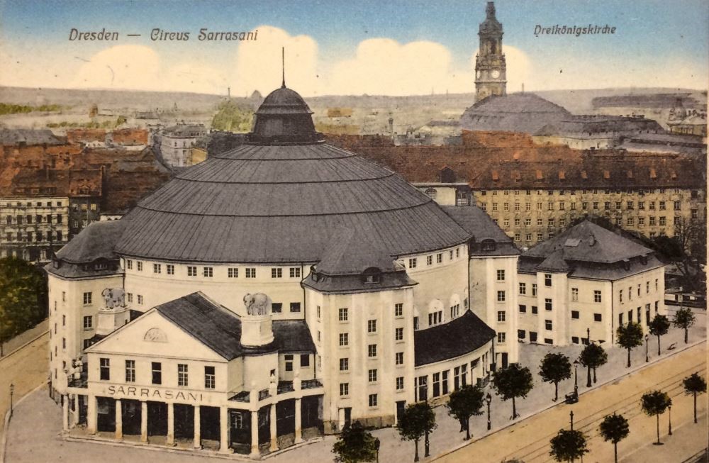 Carolaplatz - vom Ministerium  Dresden