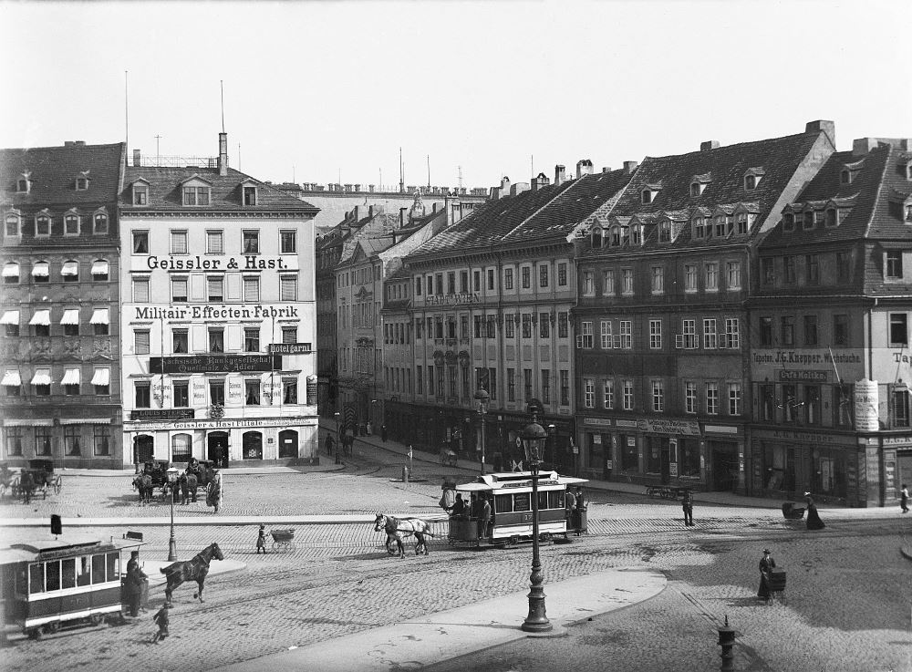 Neustädter Markt 9 (1856 Am Markte 11, -1928 Am Markt 9) / Große Klostergasse Dresden Neustädter Markt 9 (1856 Am Markte 11, -1928 Am Markt 9) / Große Klostergasse Dresden