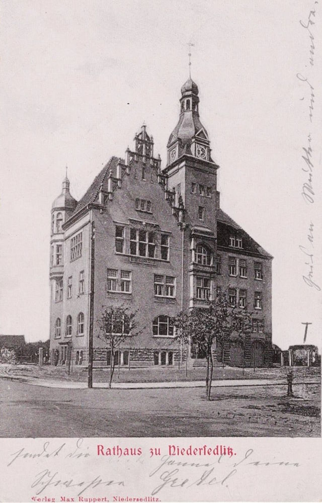 Sosaer Straße 11 (Schulstraße 11) / An der Post (Wilhelmstraße) Dresden Sosaer Straße 11 (Schulstraße 11) / An der Post (Wilhelmstraße) Dresden