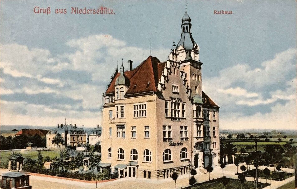 Sosaer Stra&szlig;e 11 (Schulstra&szlig;e 11) / An der Post (Wilhelmstra&szlig;e)  Dresden