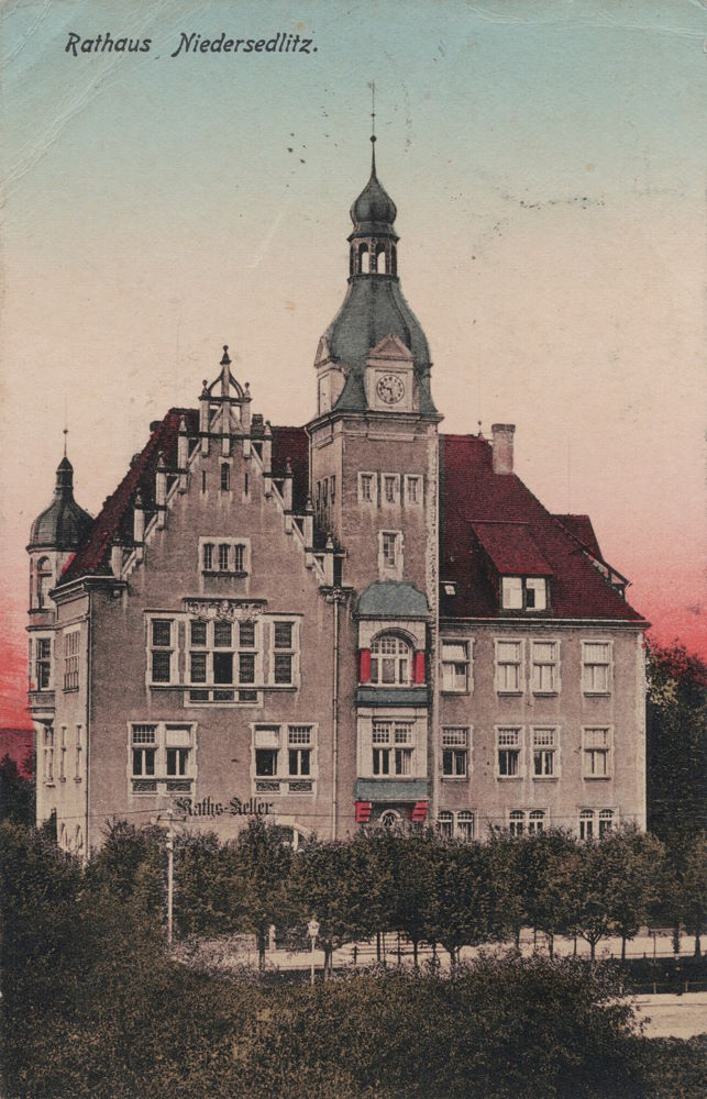 Sosaer Straße 11 (Schulstraße 11) / An der Post (Wilhelmstraße)  Dresden