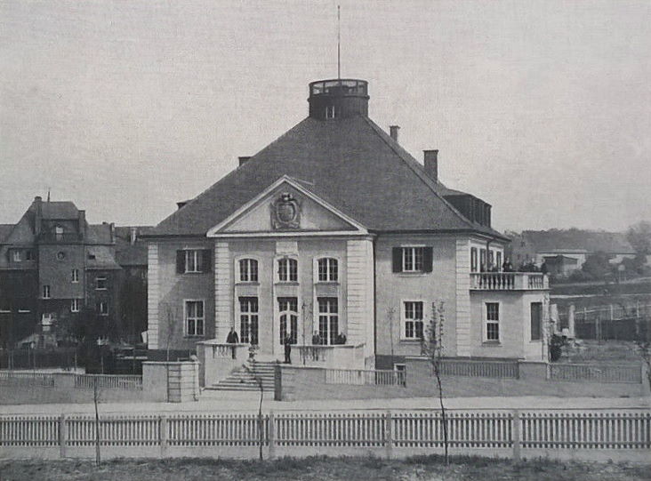 Mommsenstra&szlig;e 11 / D&uuml;lferstra&szlig;e (Nollendorfstra&szlig;e)  Dresden