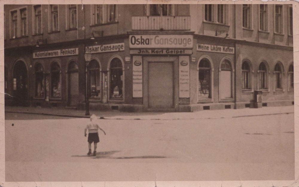 Hans-Dankner-Stra&szlig;e 13 (-1962 L&uuml;ttichaustra&szlig;e 13) / Struvestra&szlig;e  Dresden
