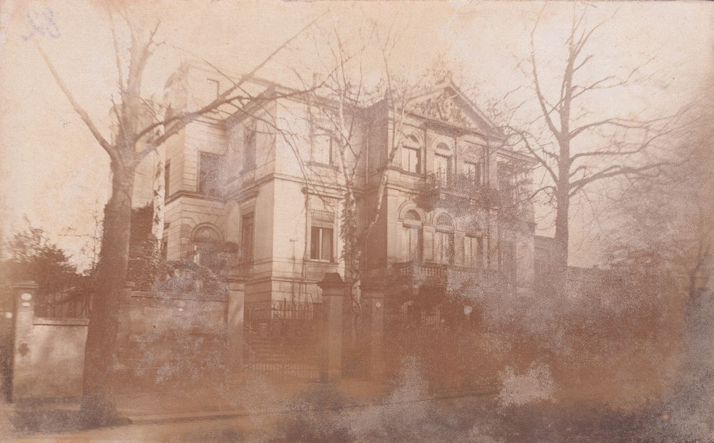 August-Bebel-Stra&szlig;e 11 (-1918 Residenzstra&szlig;e 17)  Dresden