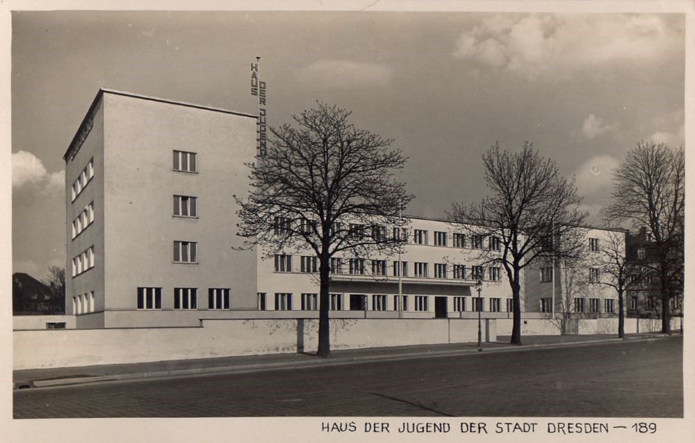 Strehlener Platz 1 (Horst-Wessel-Platz 1)  Dresden