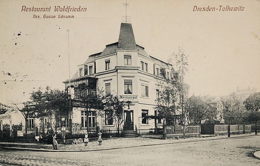 Schlömilchstraße 1 (Waldstraße 1) / Wehlener Straße (Dresdner Straße 30) Dresden Schlömilchstraße 1 (Waldstraße 1) / Wehlener Straße (Dresdner Straße 30) Dresden